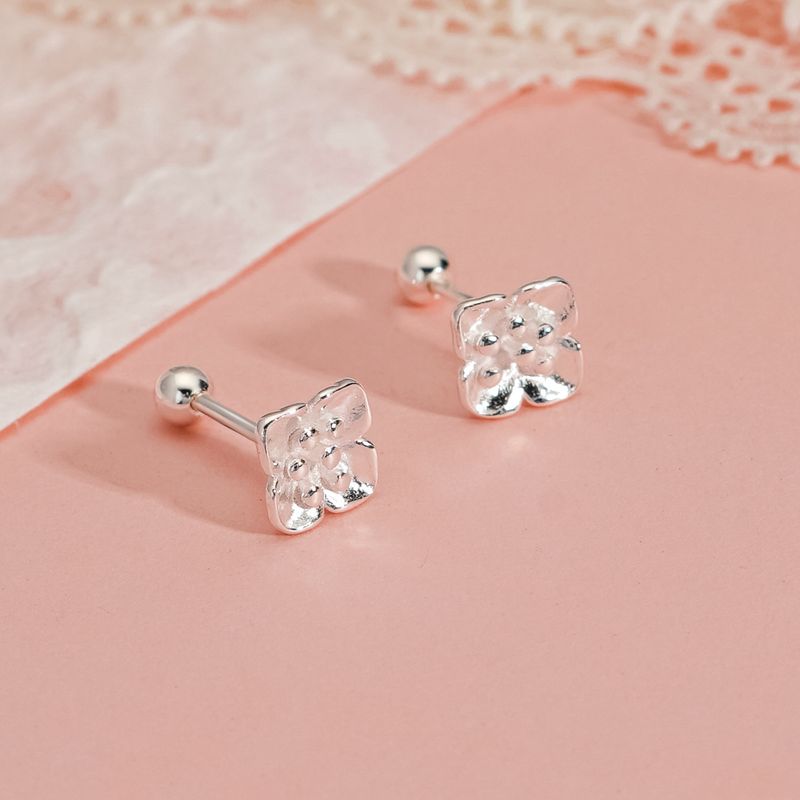 Tiqi Foot Argento 999 Niche Semplice Fiore di Ciliegio Con Dolce Design Femminile, Fibbia a Vite, Foro per L'Orecchio, Orecchini a Fiore_voghion.com