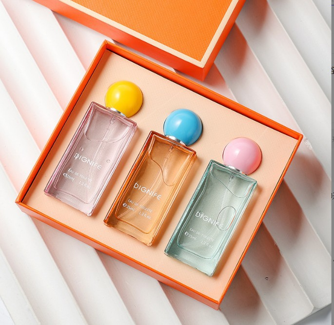 Parfum fir Männer a Fraen, Kaddo-Set, Dräi-Stéck-Set, Gratis Waasser, Schwaarzen Opium, Reverse Parfum_voghion.com