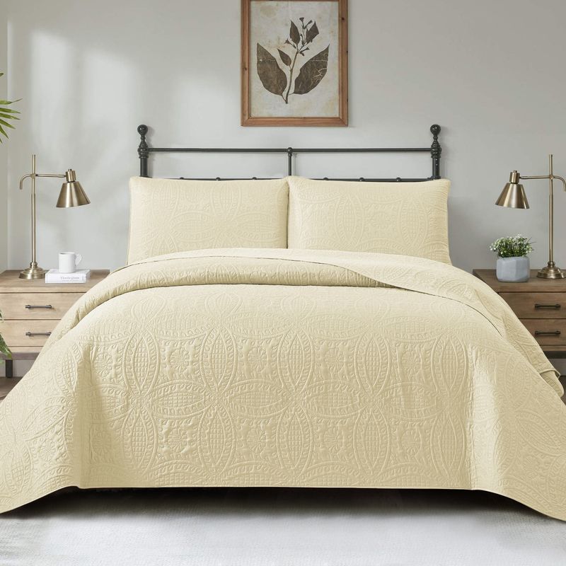 Premium Quilt Set With Dyed-Woven Fabric & Quilting - European Embroidery, 1.8m Bed Fit, Multiple Patterns Available_voghion.com