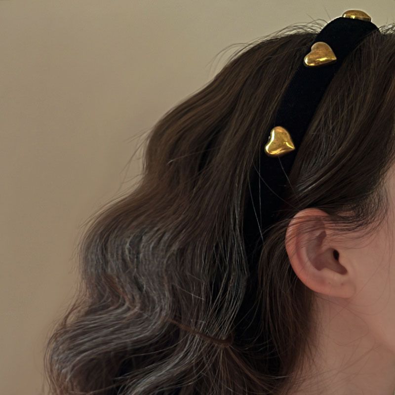 Vintage-Stirnband aus Samt mit Herzmotiv für Damen – Retro-Haarschmuck (modisches Haarband, weich und bequem)_voghion.com