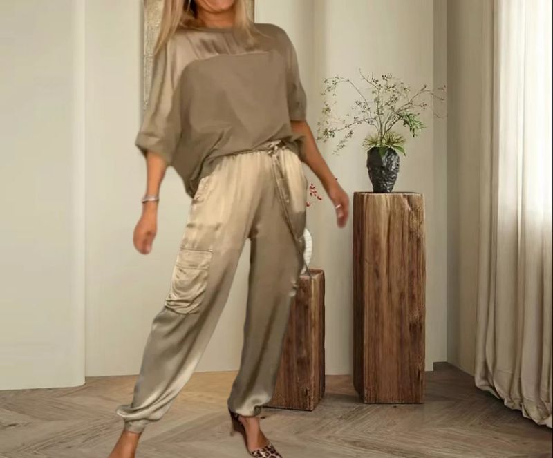 Top a maniche corte in raso da donna alla moda e abito a due pezzi con tasca per pantaloni_voghion.com