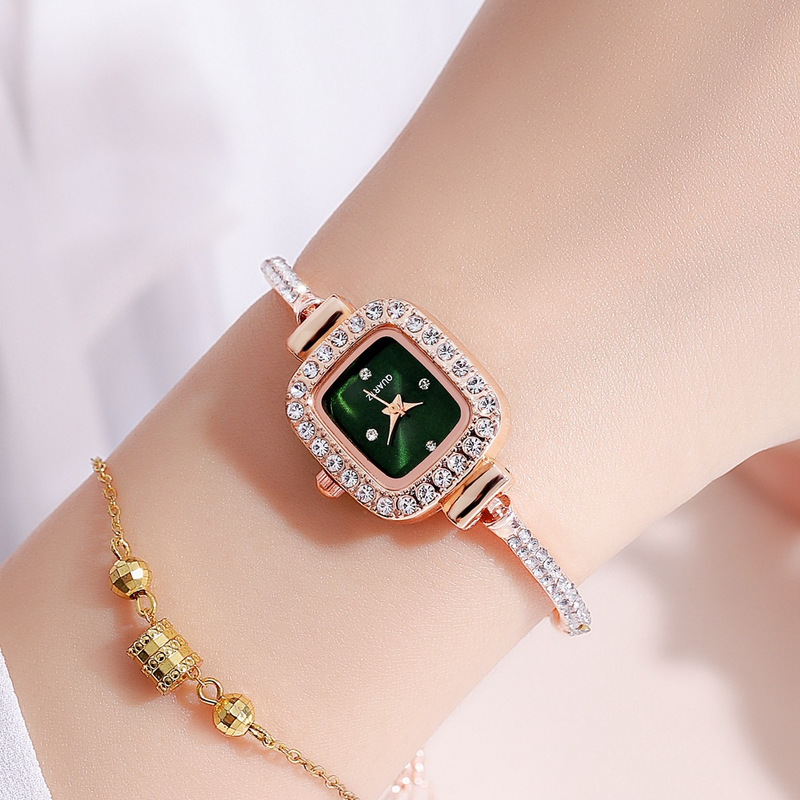 Orologio da polso da donna con quadrante piccolo quadrato di vendita calda, trasmissione in diretta con cinturino sottile, orologio da donna con temperamento, un pezzo di orologio_voghion.com