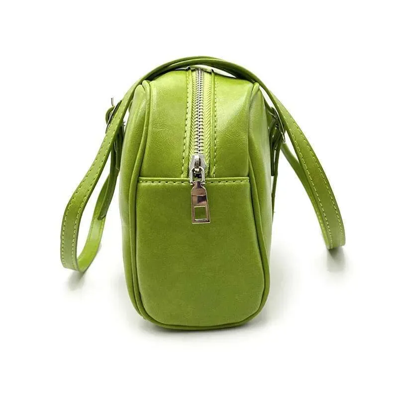Designer 2025 Ladies Boston 2024 Neue minimalistische kochende leichte Joker-Sport- und Fiess-Tasche mit großer Kapazität sollte eine B-Tasche sein_voghion.com