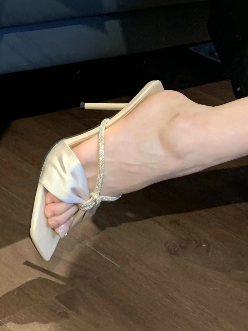 Yangshulin - Zapatillas de tacón de aguja con diamantes de imitación de satén morado para mujer, elegantes, con punta cuadrada y una sola tira cruzada_voghion.com