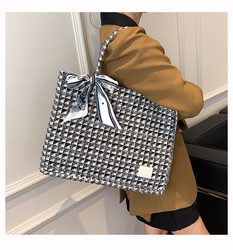 Modische neue vielseitige Tasche mit großer Kapazität, Damentasche, kariertes Canvas, Umhängetasche, hochwertige Handheld-Einkaufstasche für Pendeln_voghion.com