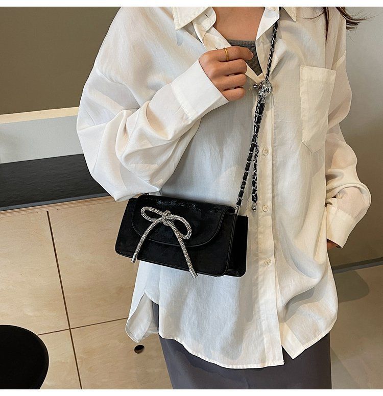 2024 New Chain Crossbody Single Shoulder Sequin Women's Texture Small Fragrant Wind Solid Color Bow Mini Handheld Bag_voghion.com