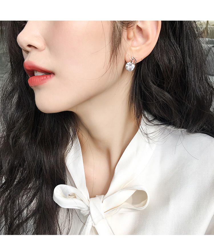 Silbernadelohrringe asymmetrische D-förmige Ohrringe einfache weibliche kleine neue Trend High-End-Temperamentohrringe_voghion.com