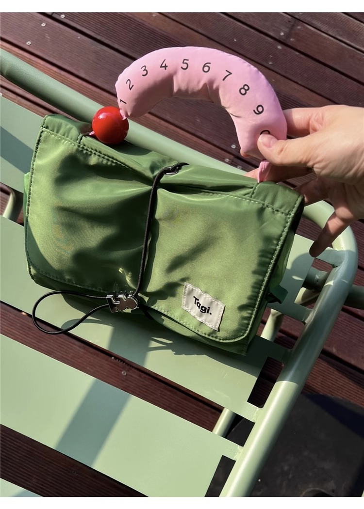 Tagi.Hadou Chicken Rolls Aufbewahrung, süße Make-up-Tasche, tragbare Handtasche mit großer Kapazität_voghion.com