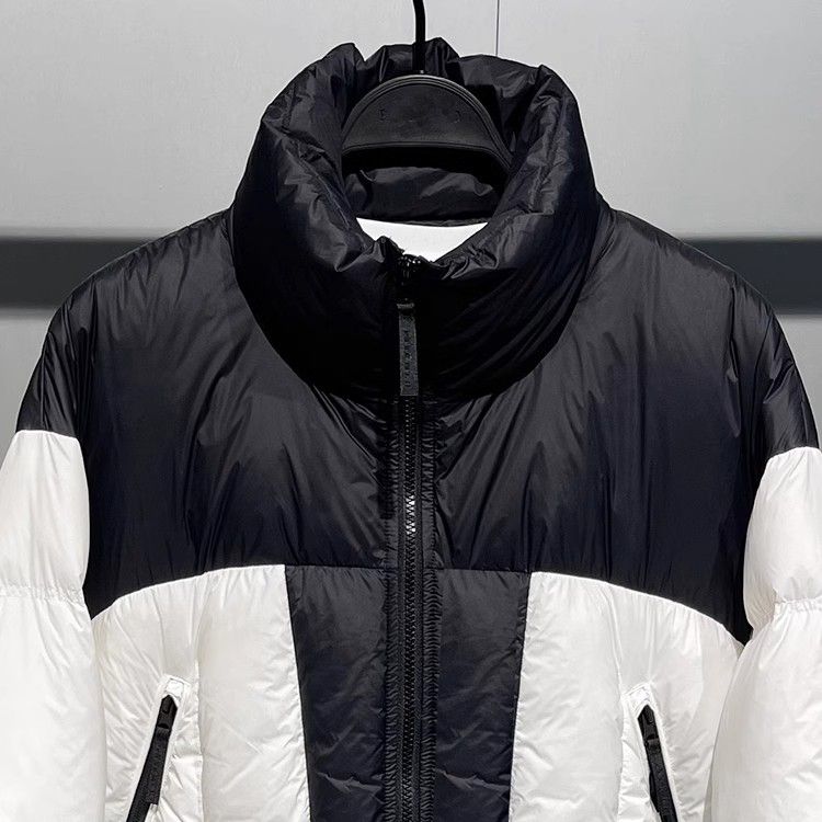 550FP Kurze Pufferjacke für Herren – Wasserabweisendes Außenmaterial, 90 % Entendaunen, straßentaugliches Utility-Design (S-XXL, Colorblock)_voghion.com