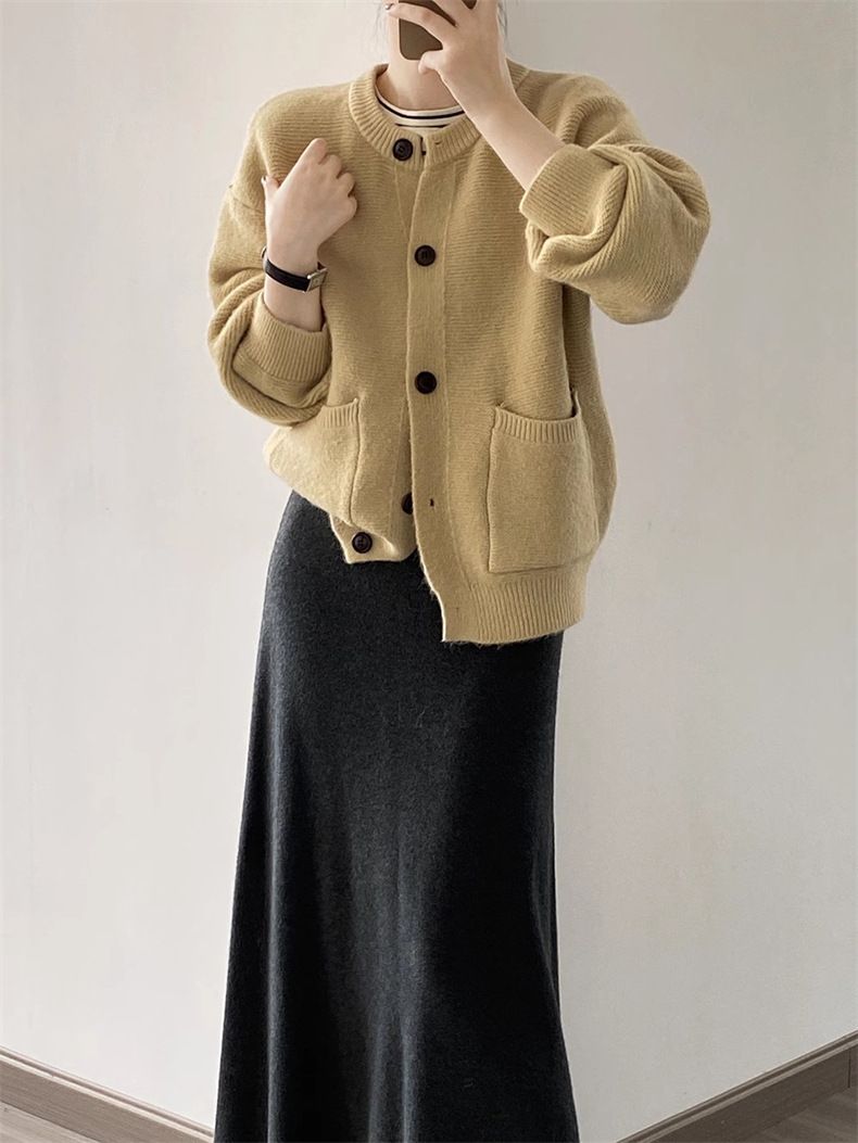 Giacca in maglia tinta unita per donna, stile medio-lungo, nuovo articolo autunno 2024, cardigan in maglia con scollo rotondo e tasca, ampio_voghion.com