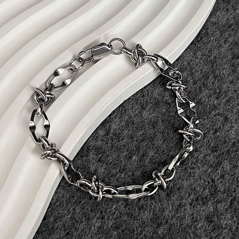 Bracciale in acciaio al titanio resistente alla luce per uomo, semplice e versatile, bracciale cubano annodato a nicchie, hip-hop di alta gamma_voghion.com