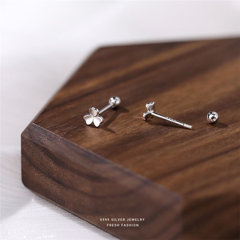 Orecchino a forma di vite a trifoglio in argento S999, lusso leggero, semplice e di nicchia, design di alta qualità, stile celebrità di Internet_voghion.com