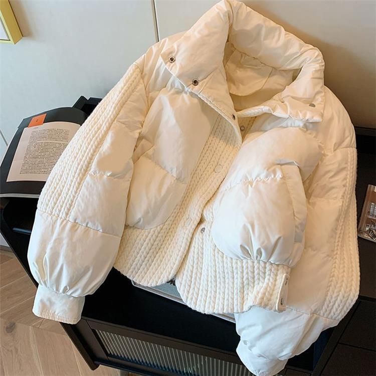 Kurze Pufferjacke mit Strickkragen – Winterweißer Kunstdaunenmantel aus Sherpa-ähnlichem Stoff (S-2XL, schmaler A-Linien-Schnitt)_voghion.com