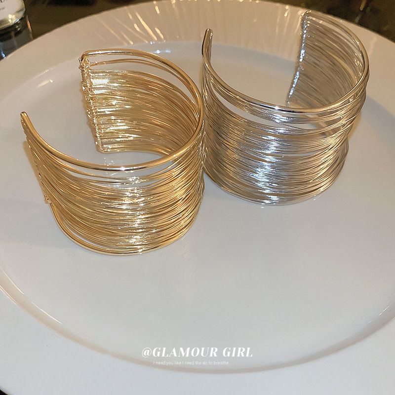Iwwerdriwwen Multi-Schicht ausgehielten Armband Ouverture Bracelet, Nischekreativ Design Sënn, personaliséierte kale Stil_voghion.com