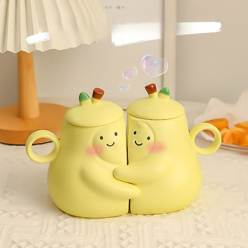 Tazza in ceramica con adesivo per acqua Hug Couple, set di tazze non separate a forma di pera, regalo di compleanno per la migliore amica_voghion.com