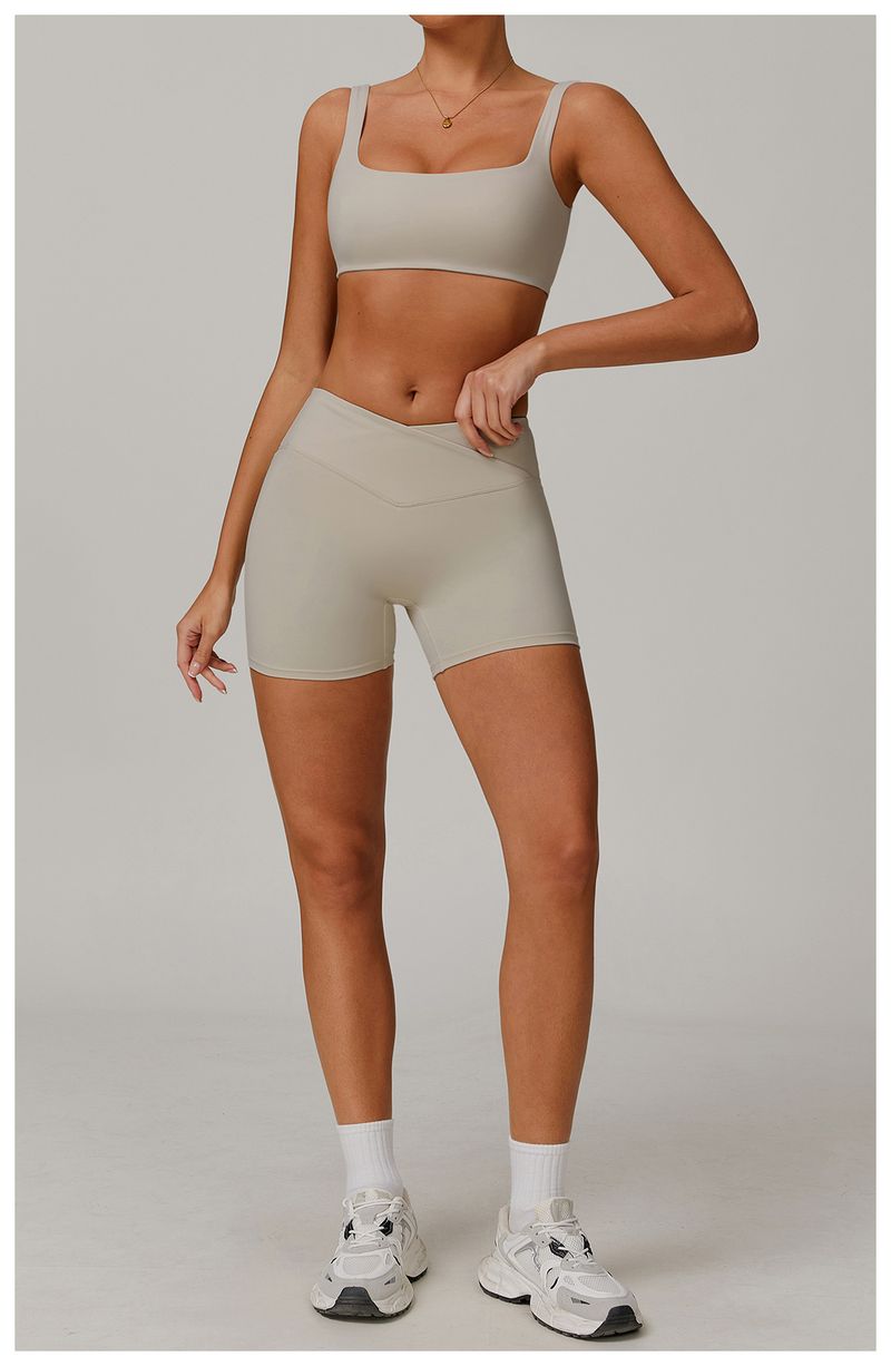 Short de yoga taille haute sans coutures pour femme - Short d'entraînement liftant les fesses avec sensation de nudité, respirant et à séchage rapide, design croisé à la taille_voghion.com