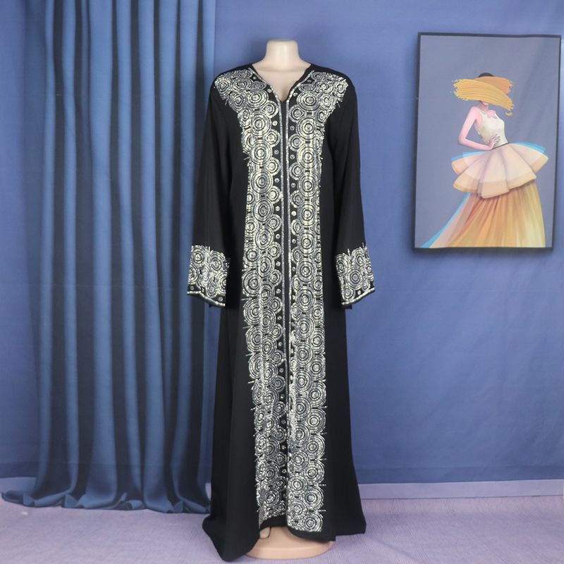 Dámské oblečení, etnické šaty, muslimský styl ve blízkovýchodním stylu, módní župan s výstřihem do V_voghion.com