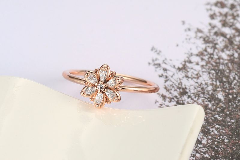 Tynn ring med fersk diamant og zirkonblomst til kvinner, ekte gullbelagt, formet som håndsmykker_voghion.com
