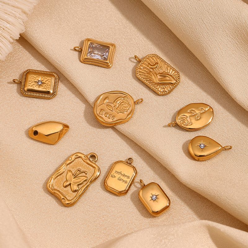 Sieraden bevindingen Mode Persoonlijkheid Geometrische Sieraden Accessoires Roestvrij staal Verguld 18K Goud Waterdruppel Roos Vierkante Baksteen Hanger Vrouwelijk_voghion.com
