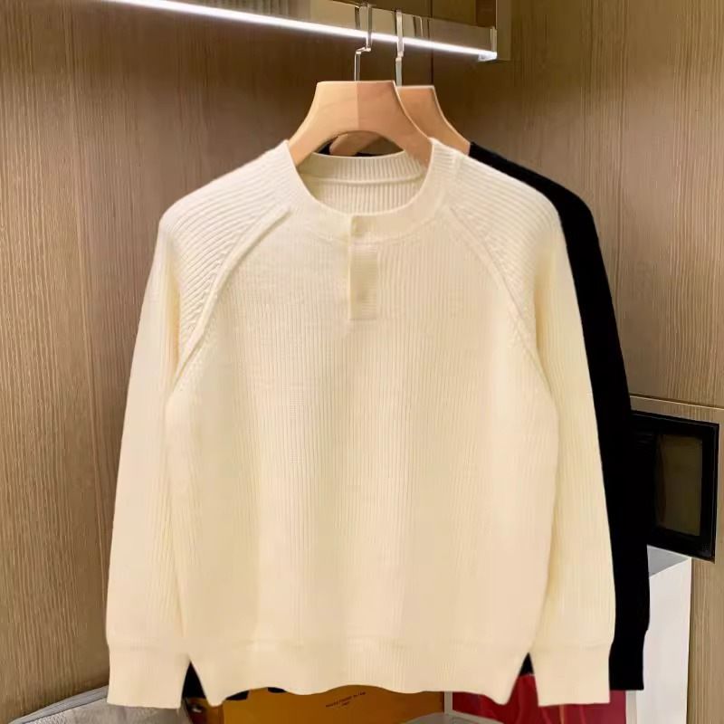 New casual minimalist sweater for men in autumn and winter, with a base layer and Henry collar knit sweater for men_voghion.com