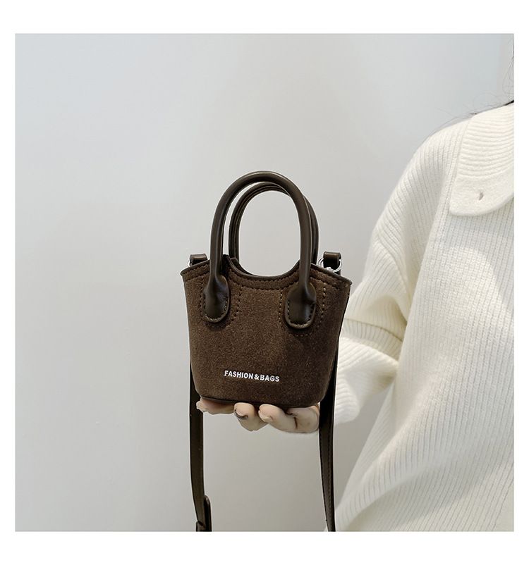 Borsa a secchiello da donna, alla moda, con tracolla monospalla, stile Candy Lover, con rossetto, da portare a spalla, rossa_voghion.com
