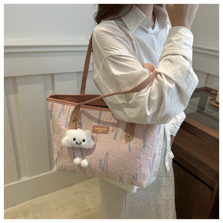 Stilvolle, gestreifte, bestickte Tragetasche für Damen – leichte Schultertasche aus Canvas mit abnehmbarem Anhänger, geräumiges Design für Arbeit, Uni und den täglichen Gebrauch_voghion.com