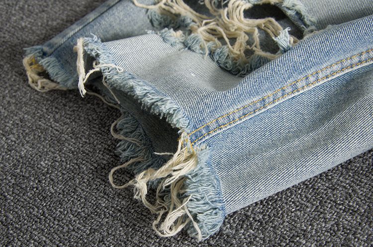 Herrenbekleidung, gewaschene und abgenutzte Tintenspritzer, große Löcher, trendige, originelle Herren-Jeansshorts für Jugendliche_voghion.com