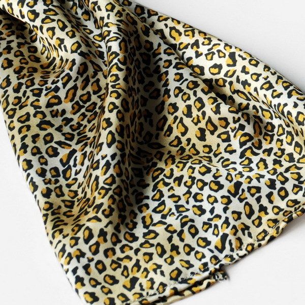 Blando Tangerine Elegant Leopard Print Comfy Silky Scarf/Wrap/Shawl(Small)_voghion.com
