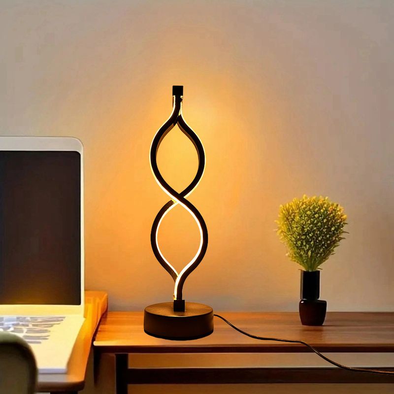 Lampada da scrivania creativa con tre colori tra cui scegliere, regolabile tramite USB_voghion.com