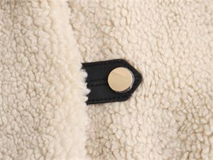 Damen-Kurzjacke aus einfarbigem Revers-Fleece aus Lammwolle_voghion.com