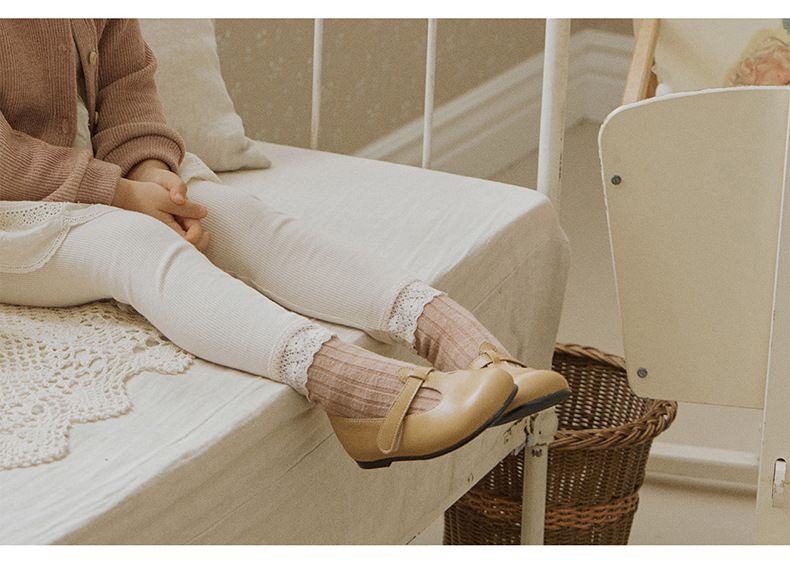 Kanner Schlank Leggings mat Spitzenrand_voghion.com