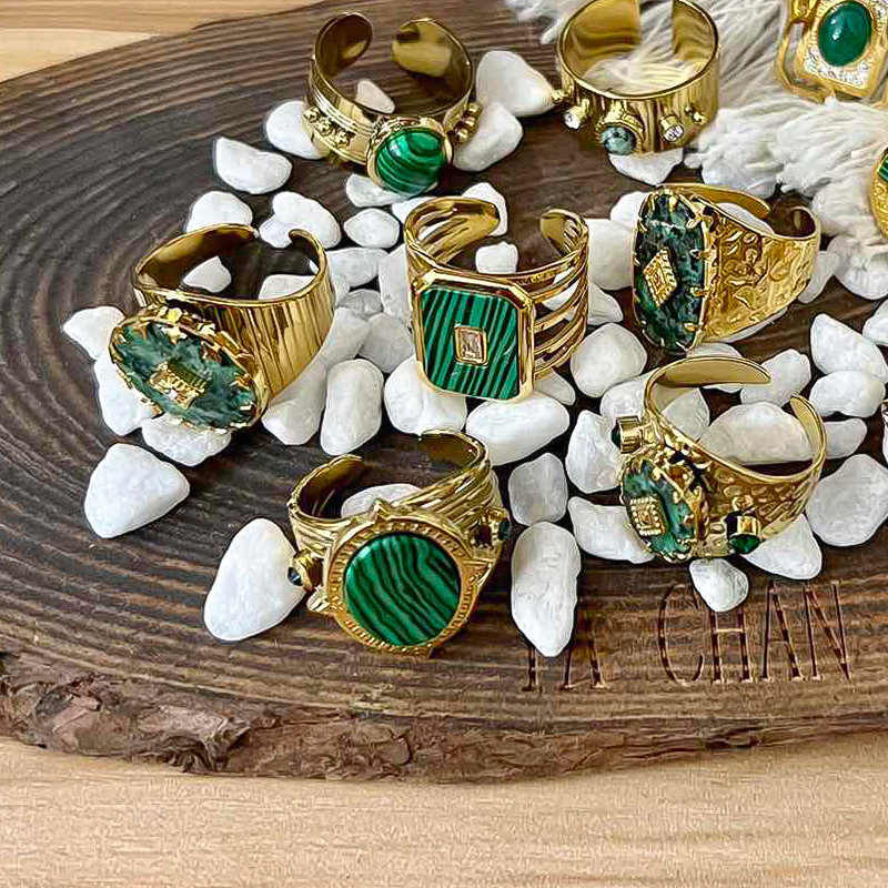 Anello in acciaio al titanio con apertura in pietra naturale rosso netto con bracciale a nicchia in malachite sciolto che non sbiadisce_voghion.com