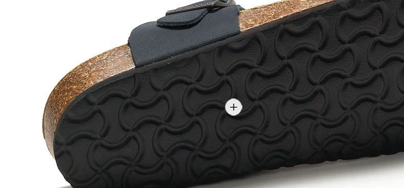 SHLIANG New Spring Summer Men's Soft Wood Slippers Fashion Flip Flops Beach Shoes Water Squeeze Cool Sandals Y0555_voghion.com