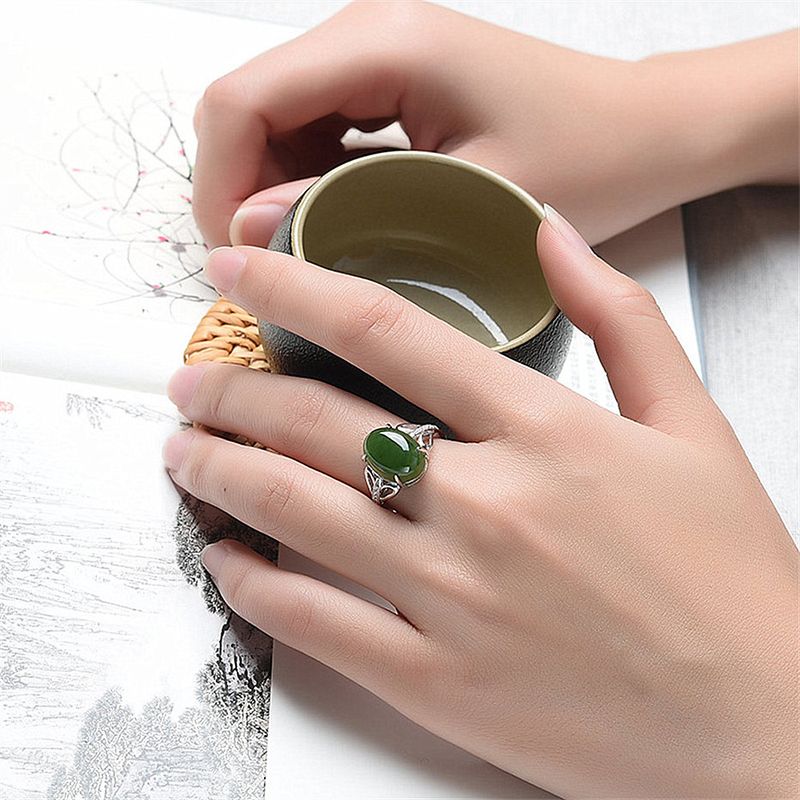 New Creative Green Agate Open Simple Diamond-Encrusted Ring Unisex Chalcedony Silver Jewelry_voghion.com