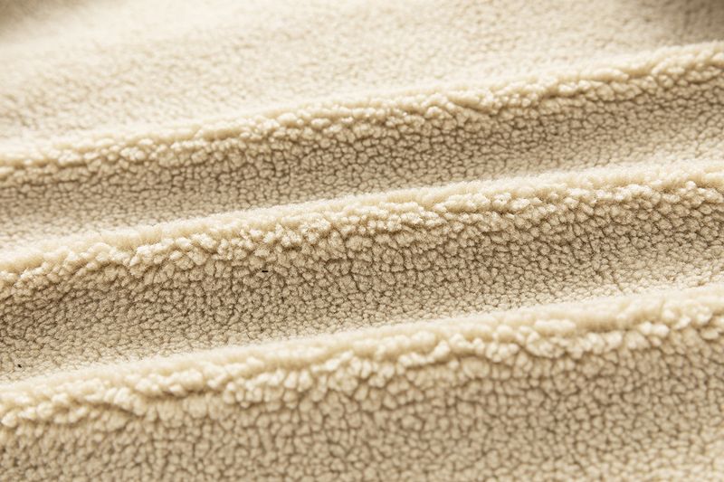 Cordjacke für Herren mit Sherpa-Fleecefutter – Wintermantel im Vintage-Stil mit Reverskragen und Knopfleiste – Schmale Passform, Retro-Oberbekleidung_voghion.com