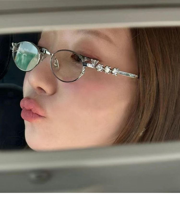 2025 New Women's Diamond Silver Frame Small Face High-end Y2K Style Personalized Street Fashion Influencer_voghion.com
