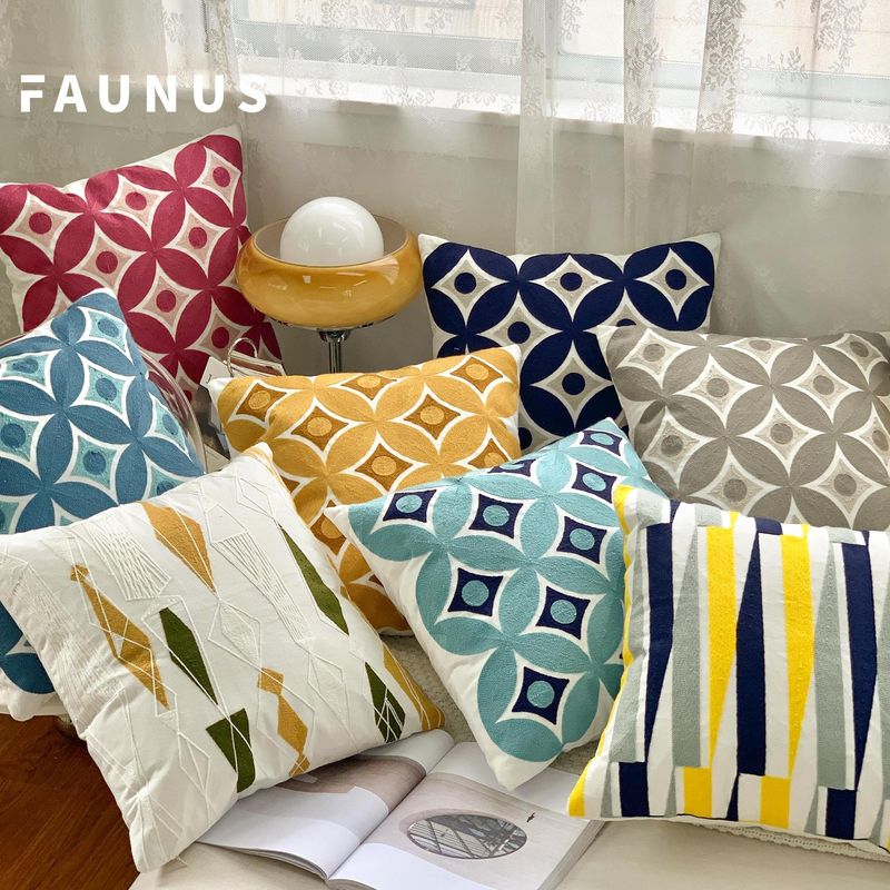 Cuscino decorativo ricamato con motivo geometrico - Fodera per cuscino in cotone di lusso per divano/letto (lavabile in lavatrice)_voghion.com