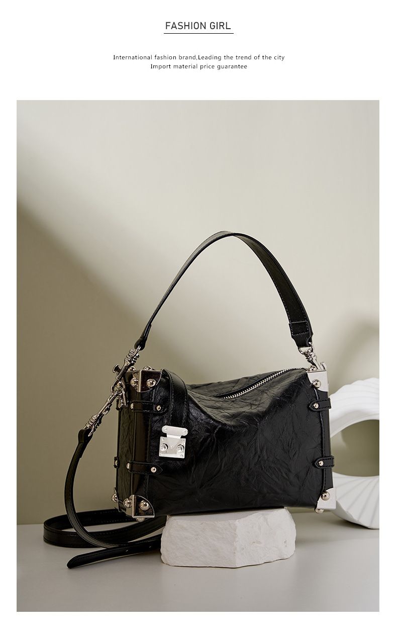 Borsa a tracolla da donna in vera pelle con rivetti, popolare borsa a tracolla morbida quadrata con primo strato in stile pigro_voghion.com