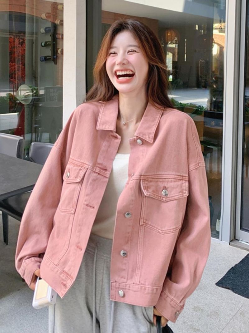 Jean Dalian pour femme, couleur claire, haut de gamme, alliant sophistication et style vintage européen, présenté dans un magazine japonais._voghion.com