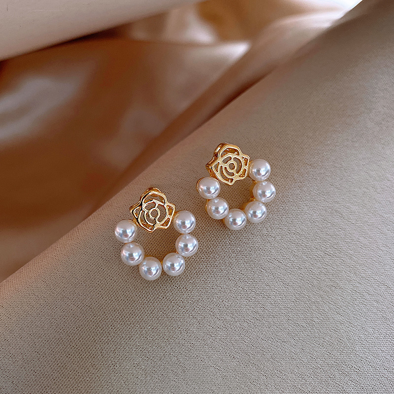 Orecchini da donna piccoli e squisiti, sensazione semplice, temperamento di nicchia, design di personalità, orecchini di fascia alta, orecchini all'ingrosso_voghion.com