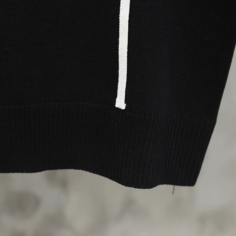 Pánské oblečení Lehké luxusní retro high-end barevně sladěné kapsy s krátkým rukávem Polo pánské letní tenké úzké klopové pruhované tričko s polovičním rukávem_voghion.com