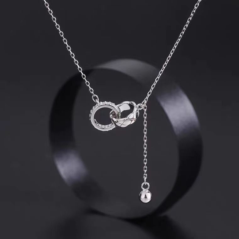 New Live Hot Selling Tassel Double Ring Pendant Titanium Steel Necklace Female No Fading Niche Simple Design Clavicle Chain_voghion.com