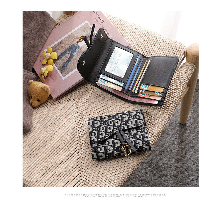 Damen-Shorts aus echtem Leder, 2024, neues modisches Krokodilmuster, Rindsleder, klein und kompakt, 30 % Rabatt-Wechselkarte_voghion.com