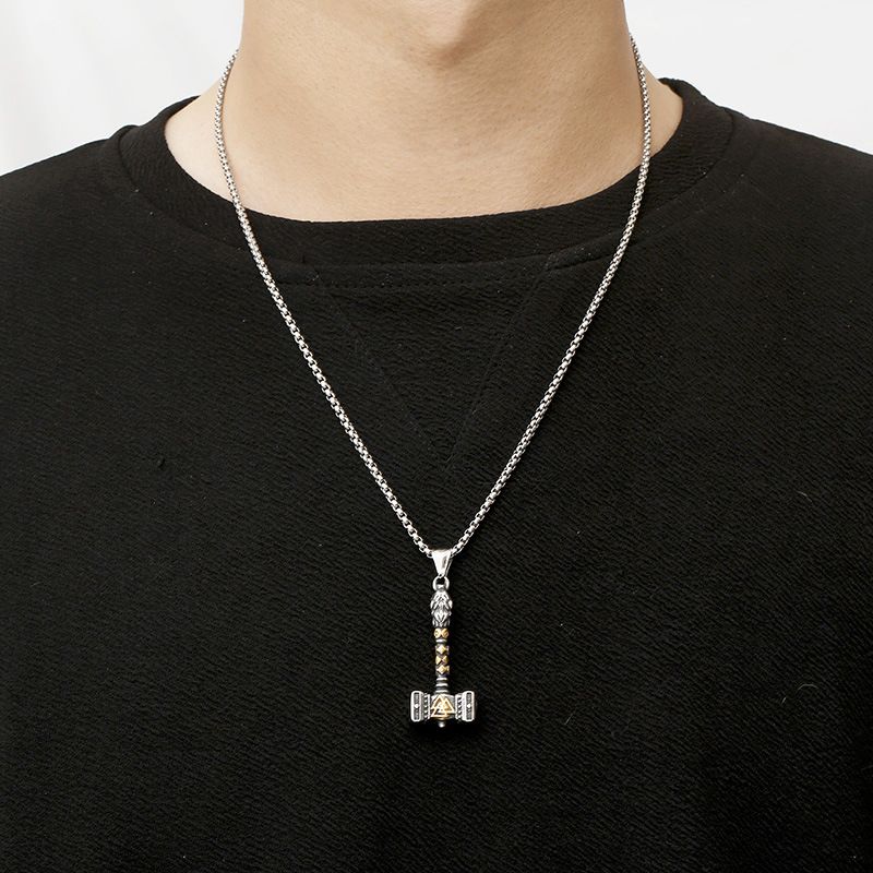 Collana con ciondolo a forma di martello di Thor vichingo da uomo - Gioiello in acciaio al titanio in stile punk con finitura anticata - Perfetto per la moda gotica e rock_voghion.com