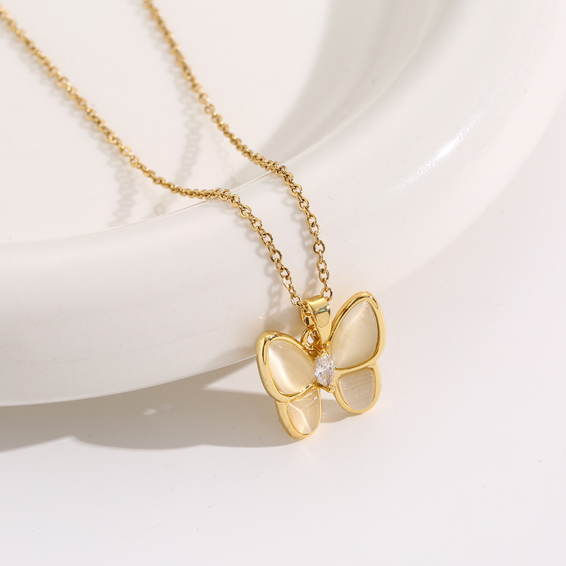 Collana con farfalla in pietra con occhio di gatto temperamento da donna, rete rossa 2023, nuova catena in acciaio al titanio, leggera, di lusso e_voghion.com