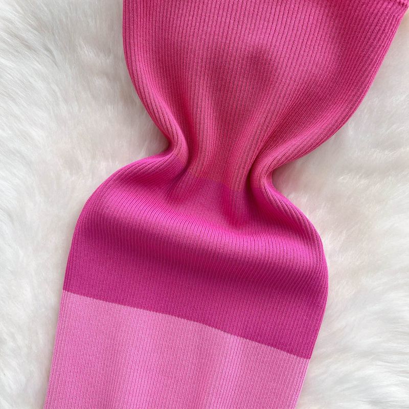 Trägerloses Strickkleid für Damen – Figurbetontes Kleid in Kontrastfarbe für den Sommer – Leichter, reifer Stil und hüftbetontes Design_voghion.com