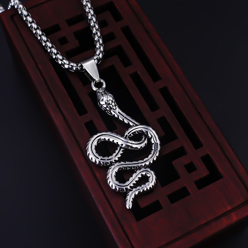 New Hip-hop Chain Dragon Snake Stainless Steel Necklace European And American Men's Pendant Personalized Titanium Steel Accessories_voghion.com