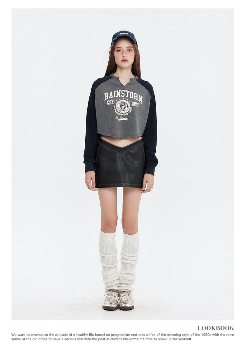 HeyHenry 2023 Autumn College Style Loose Short Sweatshirt For Women With Printed Letters Long Sleeve T-Shirt V-Neck Top_voghion.com