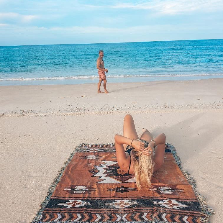 beach towels, ethnic storms, Moroccan picnics, camping, sofa blankets, RV blankets_voghion.com