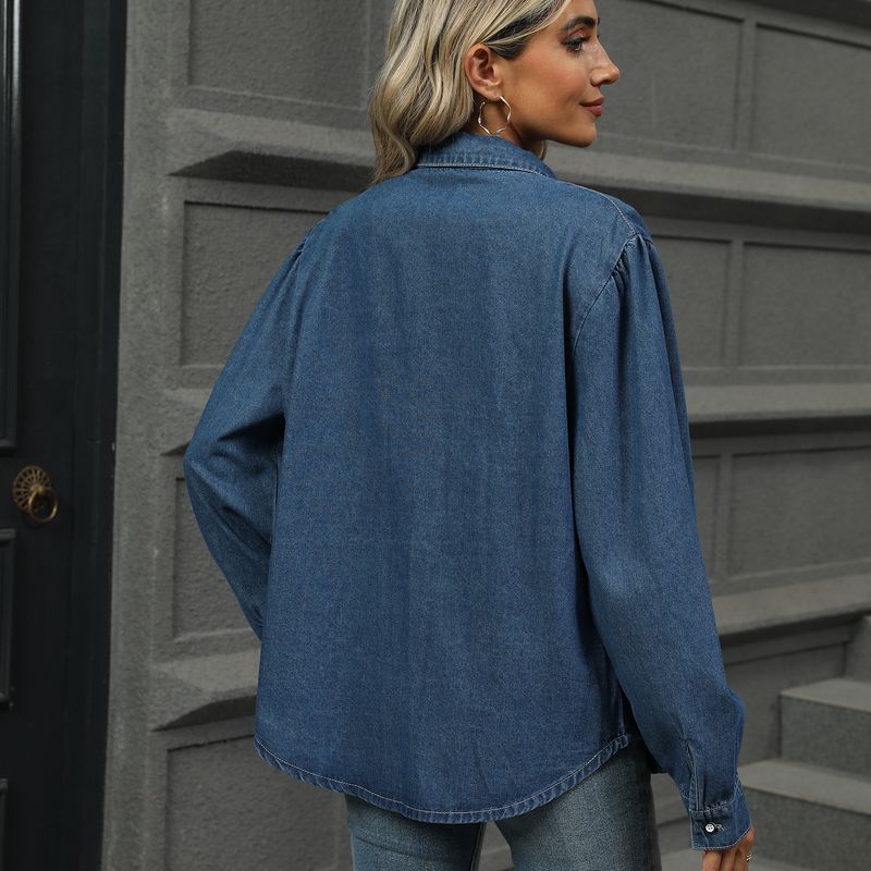 Camicia in denim lavato rilassato per donna - Top casual a maniche lunghe con dettagli rovinati, streetwear comodo ed elegante_voghion.com